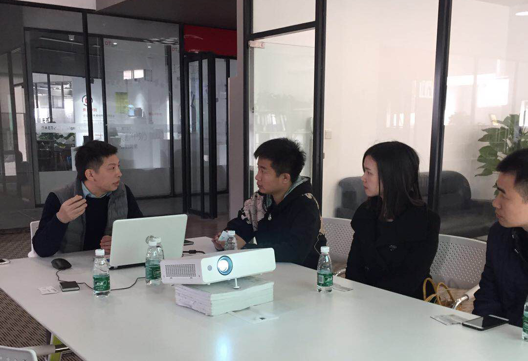 熱烈歡迎廣東恒大集團總公司團隊今天上午來公司進行考察！